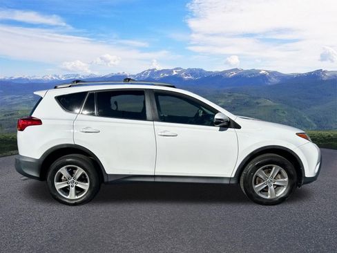 Used 2015 Toyota RAV4 XLE image 7