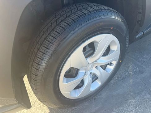 Used 2024 Toyota RAV4 LE image 29