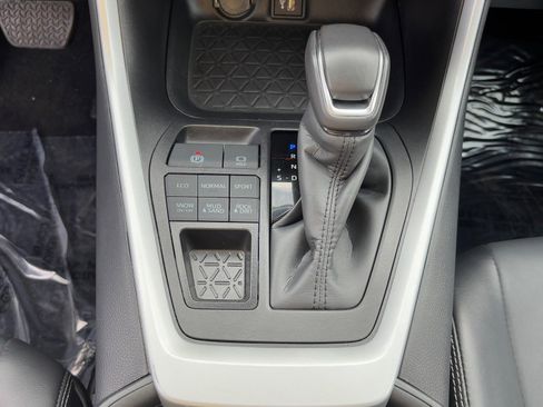 Certified 2025 Toyota RAV4 XLE Premium image 28