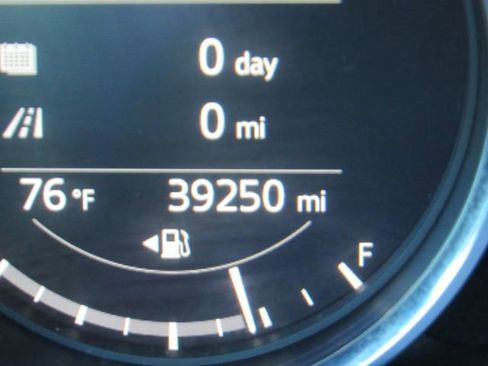 Used 2019 MAZDA MX-5 Miata RF Grand Touring image 32