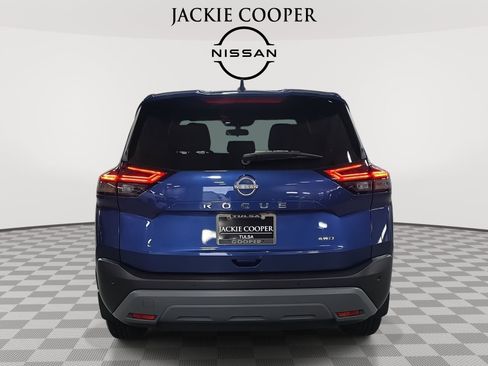 Used 2023 Nissan Rogue S image 6