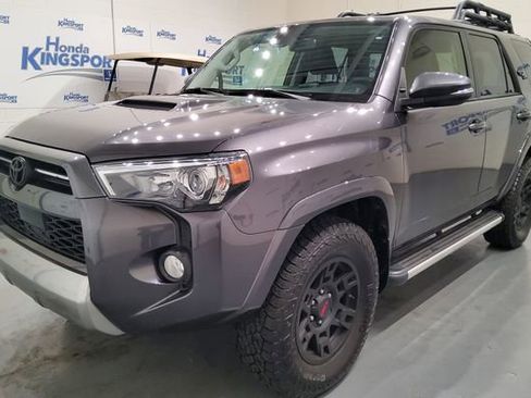 Used 2020 Toyota 4Runner TRD Off-Road Premium w/ Moonroof Package AWD/4WD image 5
