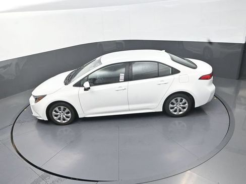 Used 2024 Toyota Corolla LE FWD image 25