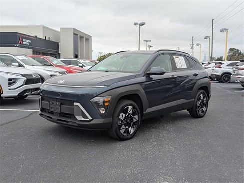 Used 2024 Hyundai Kona SEL image 2