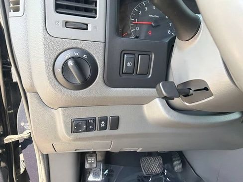 Used 2018 Nissan NV 3500 SL RWD image 23