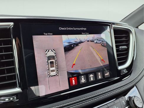New 2026 Chrysler Pacifica Limited image 13