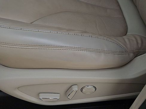 Used 2018 Lincoln MKC Select w/ Select Plus Package image 24