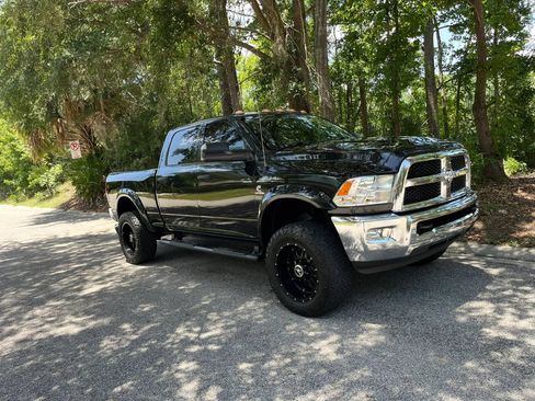 Used 2018 RAM 2500 Tradesman w/ Chrome Appearance Group AWD/4WD image 3