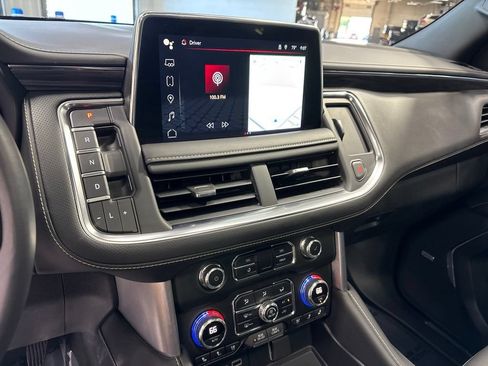 Used 2022 GMC Yukon XL SLT w/ SLT Premium Package AWD/4WD image 19
