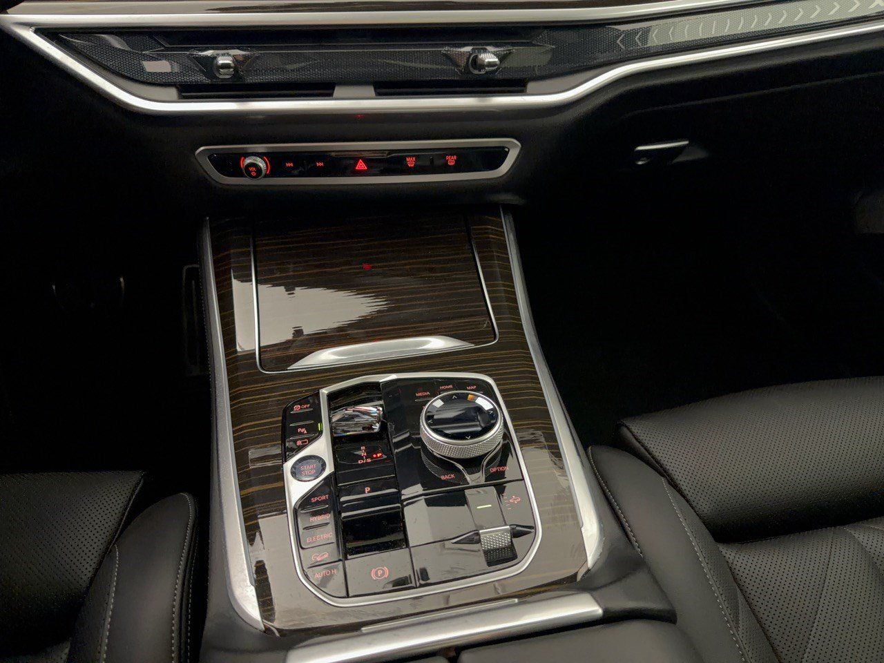 Used 2025 BMW X5 xDrive50e w/ Executive Package AWD/4WD image 22