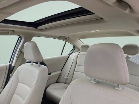 Used 2013 Honda Accord Touring image 23