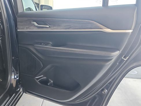 Used 2023 Jeep Grand Cherokee L Limited RWD image 13