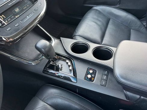 Used 2014 Toyota Avalon Limited FWD image 9