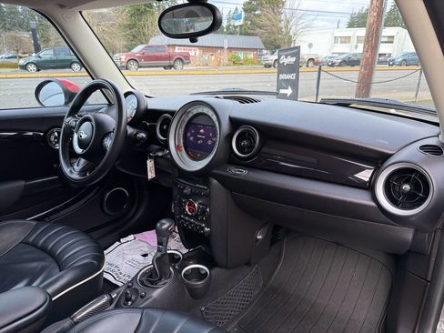 Used 2011 MINI Cooper S image 18