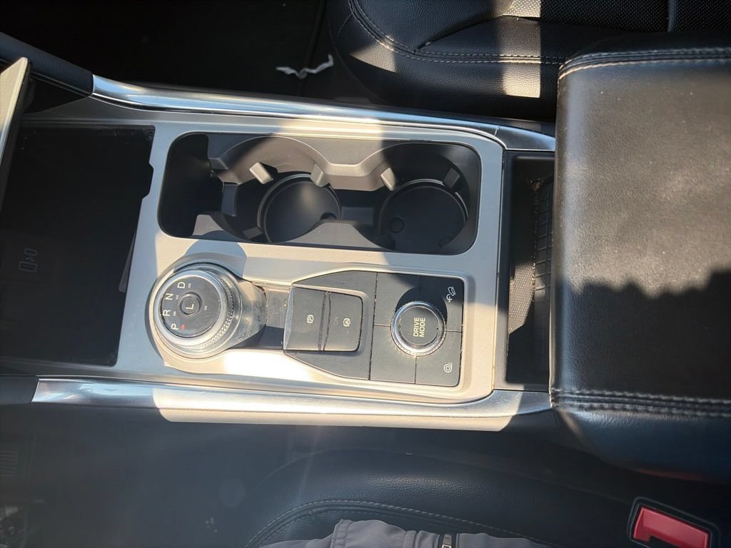 Used 2023 Ford Explorer Limited w/ Equipment Group 301A AWD/4WD image 24