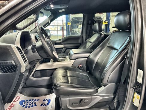 Used 2019 Ford F150 Lariat image 12