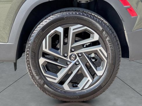 Used 2026 Hyundai Tucson Limited AWD/4WD image 9