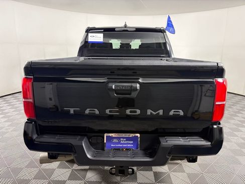 Used 2024 Toyota Tacoma TRD Sport AWD/4WD image 6