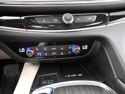 Used 2024 Buick Enclave Avenir w/ Avenir Technology Package AWD/4WD image 14