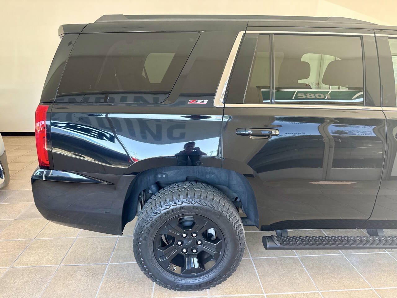 Used 2017 Chevrolet Tahoe LT AWD/4WD image 5