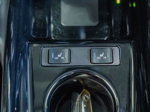 Used 2022 Toyota Prius Prime Limited image 29