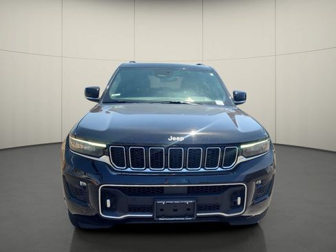 Used 2024 Jeep Grand Cherokee Overland AWD/4WD image 2