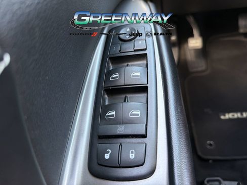 Used 2015 Dodge Journey Crossroad w/ Flexible Seating Group FWD image 13