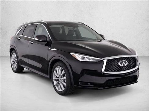 Used 2019 INFINITI QX50 Luxe w/ Navigation Package AWD/4WD image 3