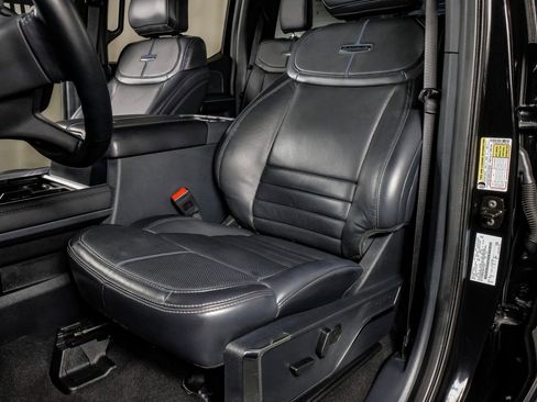 Used 2025 Ford F250 Platinum AWD/4WD image 30