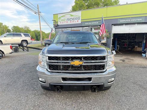 Used 2014 Chevrolet Silverado 2500 LTZ w/ LTZ Plus Package AWD/4WD image 2