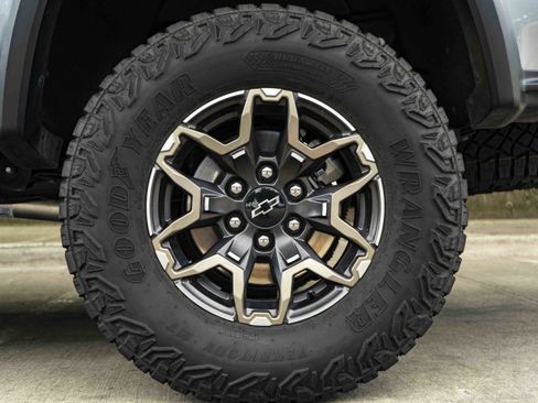 Used 2024 Chevrolet Colorado ZR2 AWD/4WD image 15