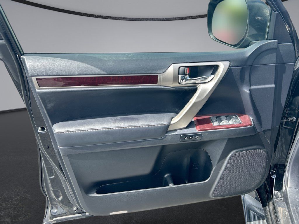 Used 2019 Lexus GX 460 Premium AWD/4WD image 36