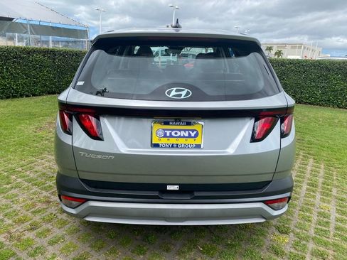 Certified 2025 Hyundai Tucson SE image 6
