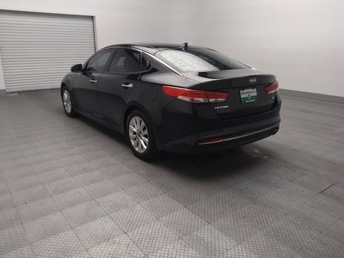 Used 2017 Kia Optima EX w/ Premium Package FWD image 3