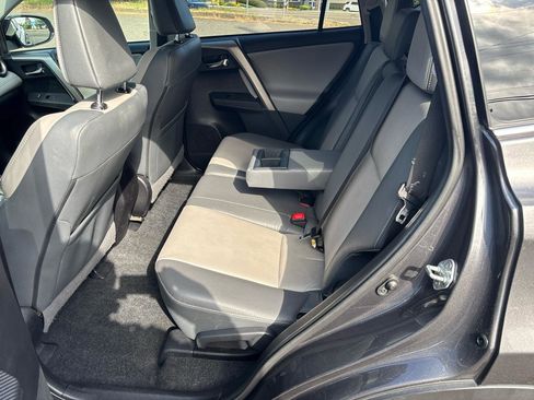 Used 2014 Toyota RAV4 Limited w/ Technology Package AWD/4WD image 16