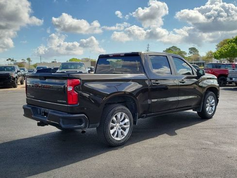 Used 2020 Chevrolet Silverado 1500 Custom w/ Custom Value Package image 6