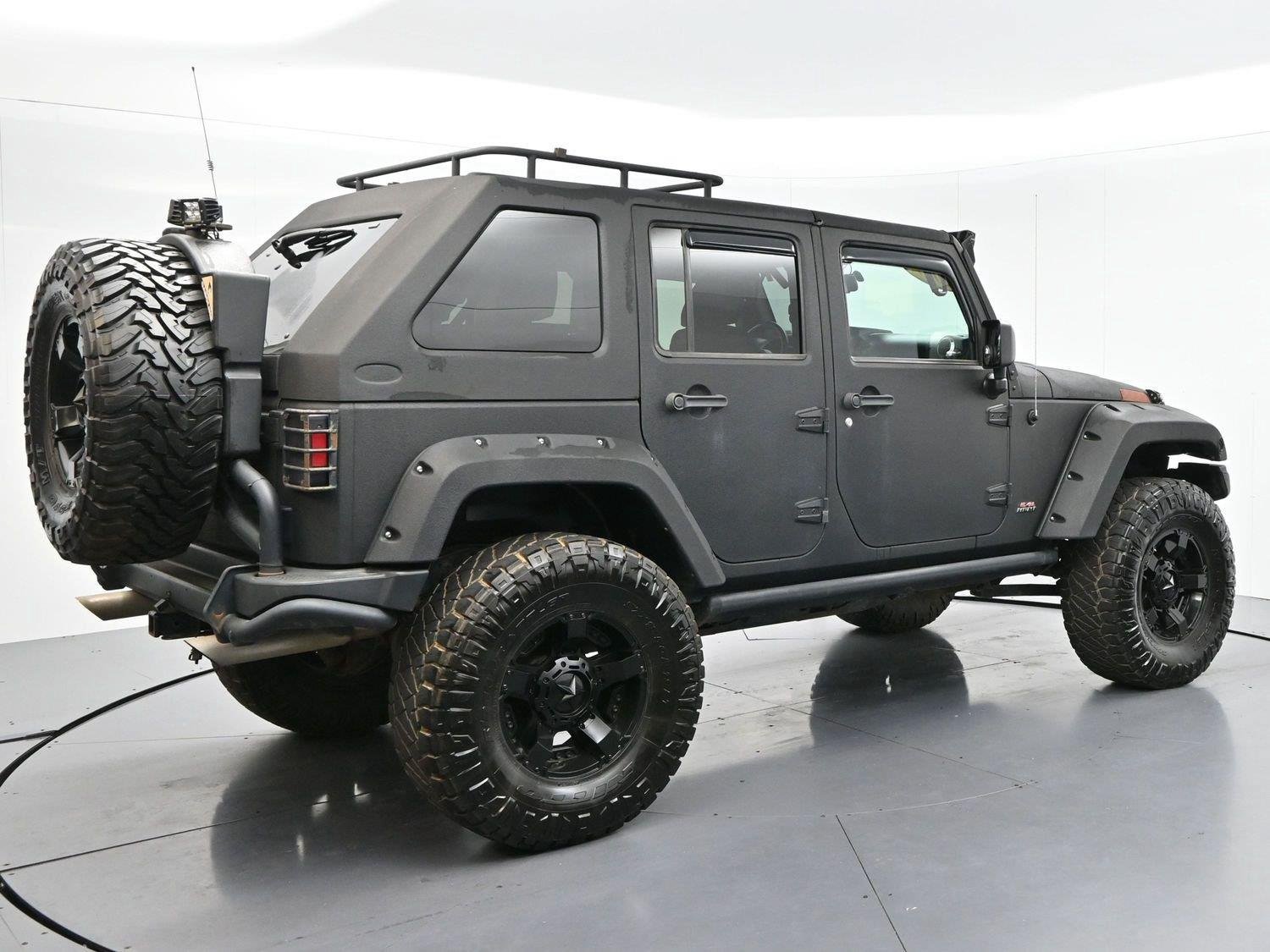 Used 2017 Jeep Wrangler Unlimited Rubicon AWD/4WD image 7