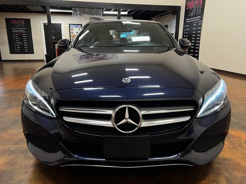 Used 2018 Mercedes-Benz C 300 4MATIC Sedan image 4