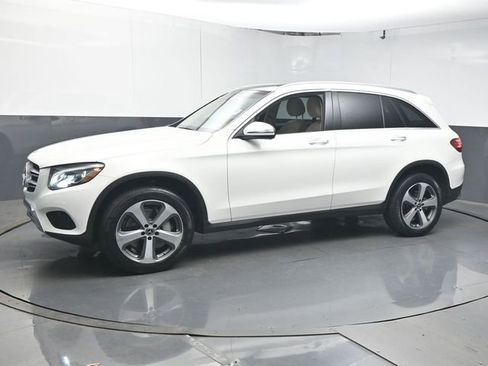 Used 2019 Mercedes-Benz GLC 300 image 4