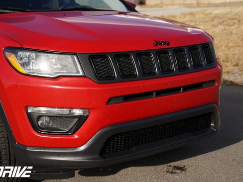 Used 2020 Jeep Compass Latitude image 3