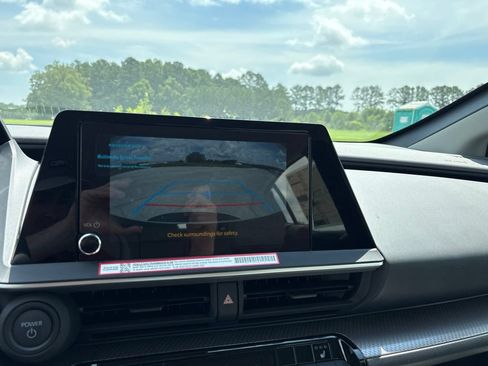 Used 2026 Toyota Prius XLE FWD image 9
