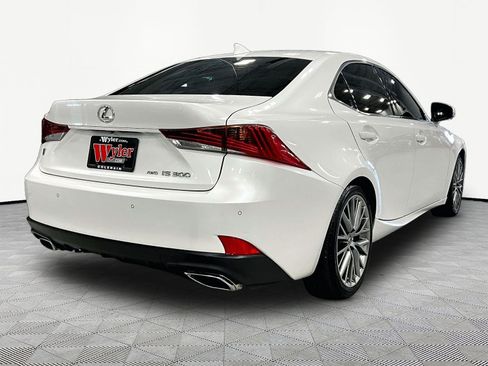 Used 2018 Lexus IS 300 AWD w/ Comfort Package image 6