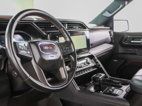 Used 2023 GMC Sierra 1500 AT4 w/ Technology Package AWD/4WD image 28