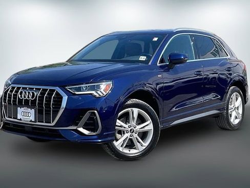 Used 2023 Audi Q3 2.0T Premium AWD/4WD image 2