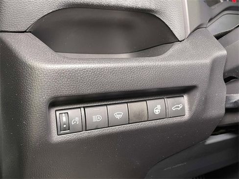 Used 2021 Toyota RAV4 XLE w/ Convenience Package image 35