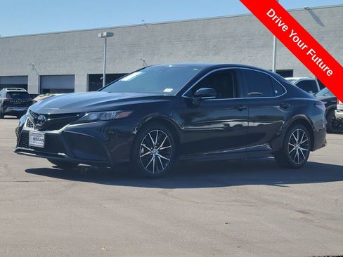 Used 2024 Toyota Camry SE w/ Blackout Package (TMS) FWD image 2