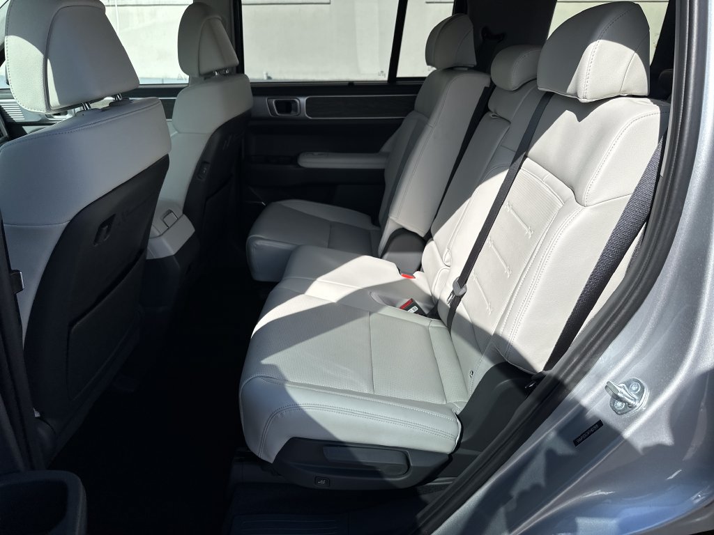 Used 2026 Hyundai Santa Fe Limited AWD/4WD image 15