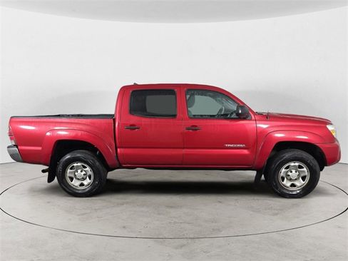 Used 2014 Toyota Tacoma PreRunner image 6