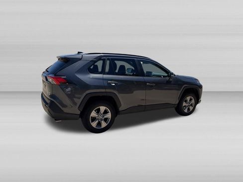 Used 2025 Toyota RAV4 XLE AWD/4WD image 5