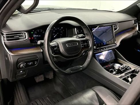 Used 2023 Jeep Grand Wagoneer Series II AWD/4WD image 15